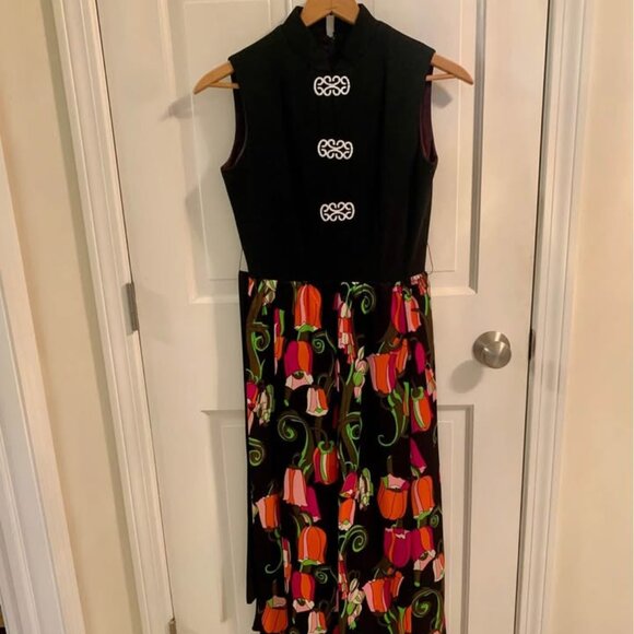 Stunning Vintage 70’s Hostess Dress Black Lily of the Valley Silky Slit Skirt - Picture 1 of 9